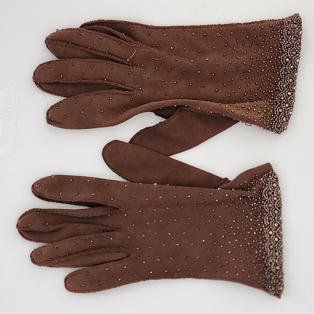 Vintage 50’s Beaded Brown Gloves.